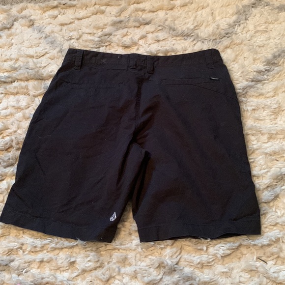 Mens volcom black shorts. - Picture 3 of 3